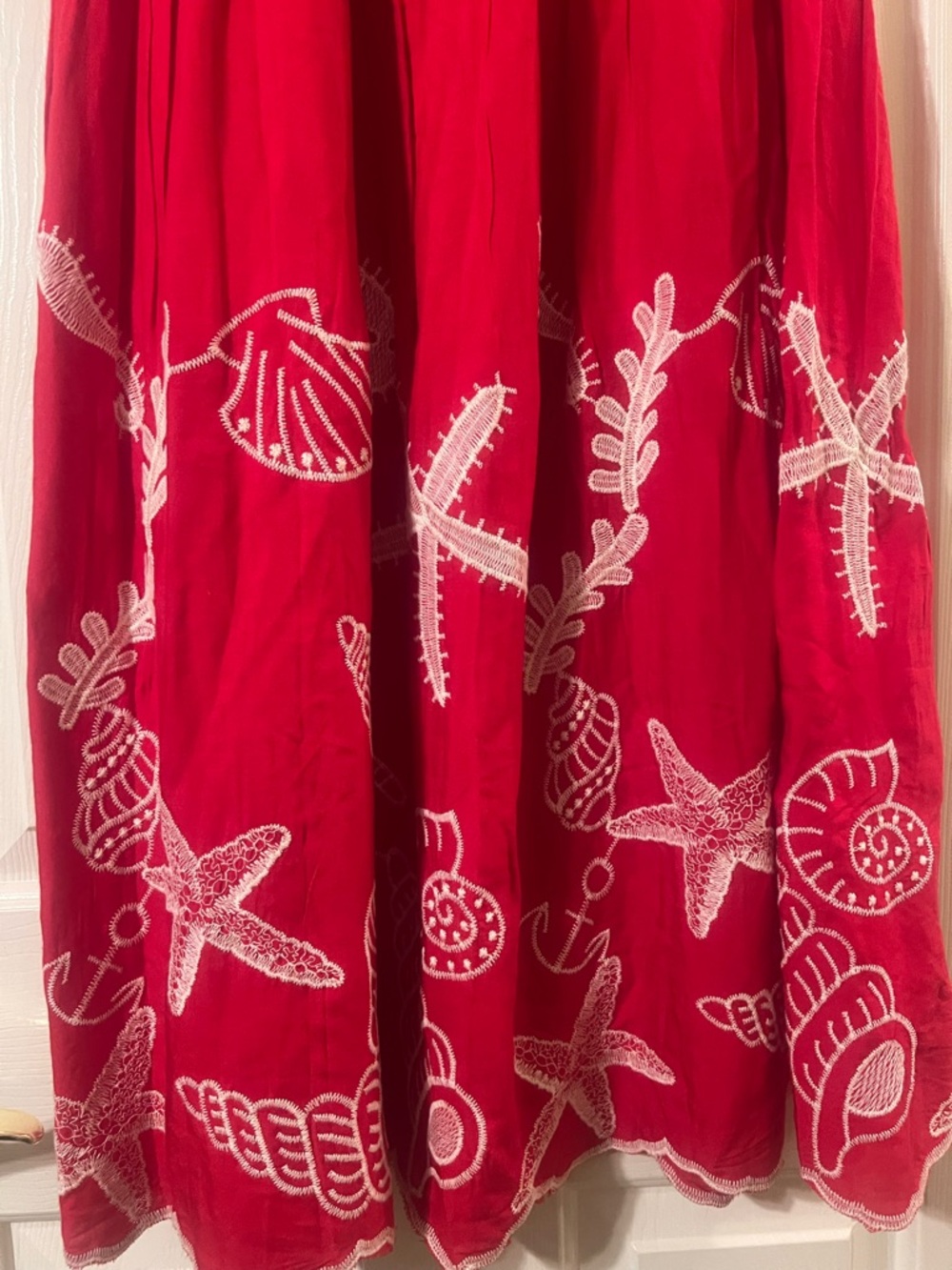 NWOT Women’s Red Maxi Skirt with White Embroidered Shells and Starfish Size S - Picture 9 of 13